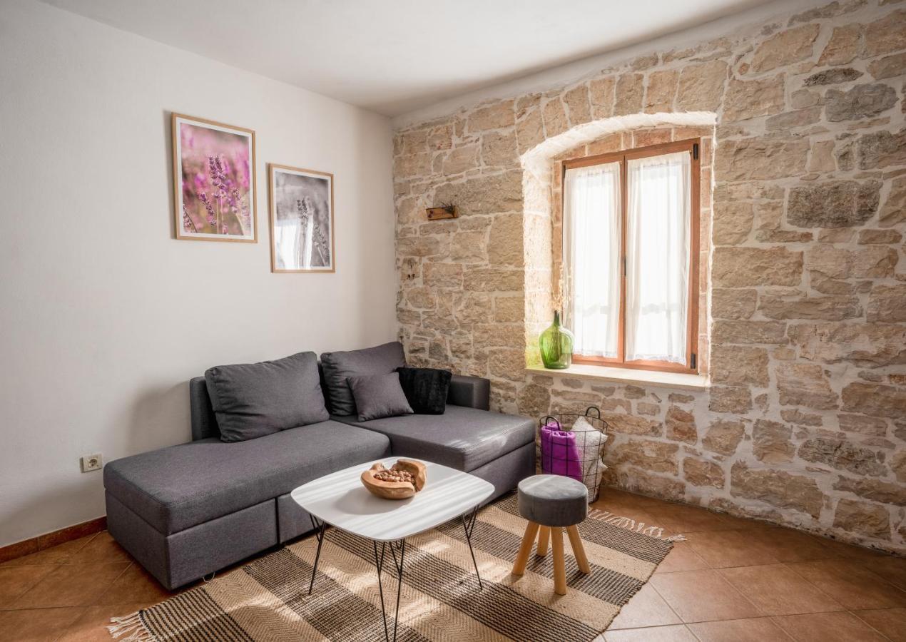 Lavanda Apartments & Room Sveti Lovreč Pazenatički Exterior foto