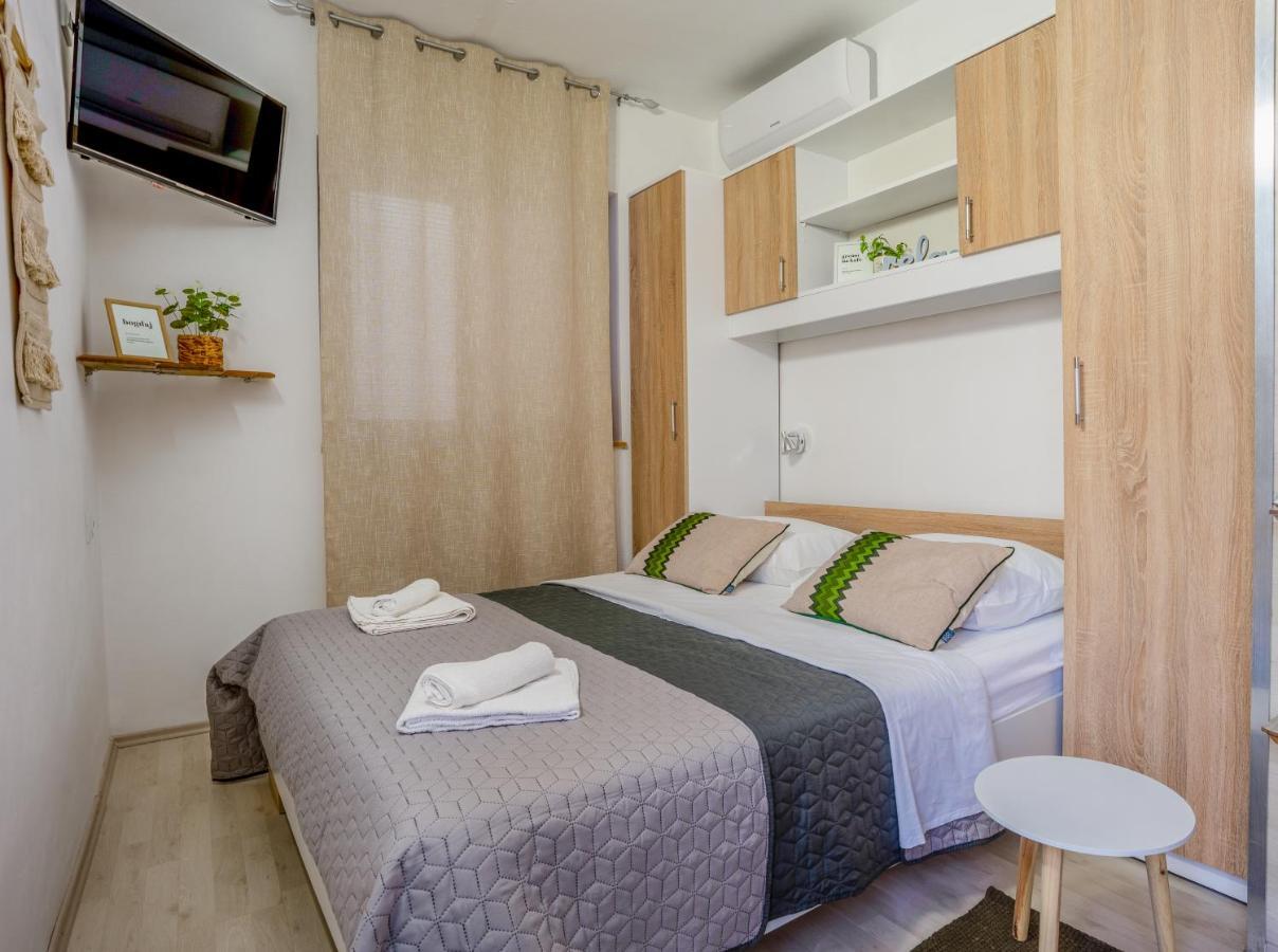 Lavanda Apartments & Room Sveti Lovreč Pazenatički Exterior foto